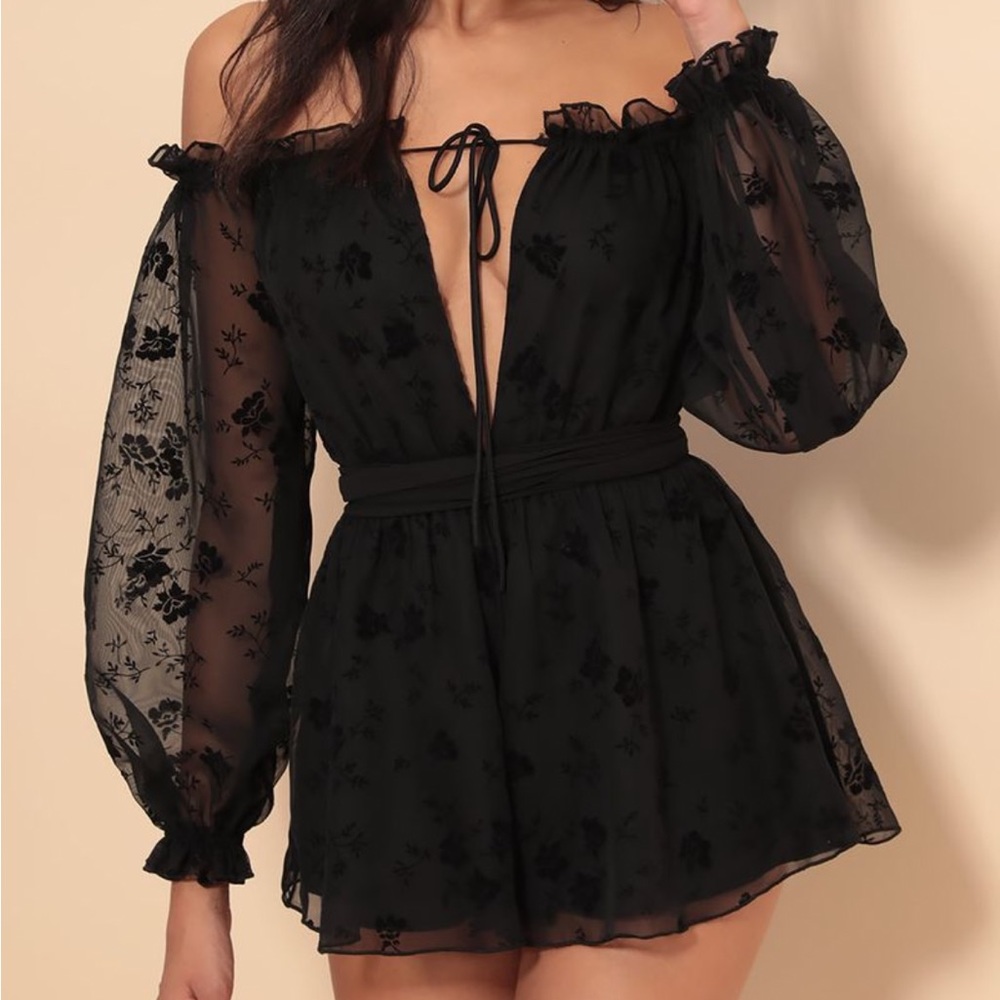 lucy in the sky off the shoulder dress/romper in black floral